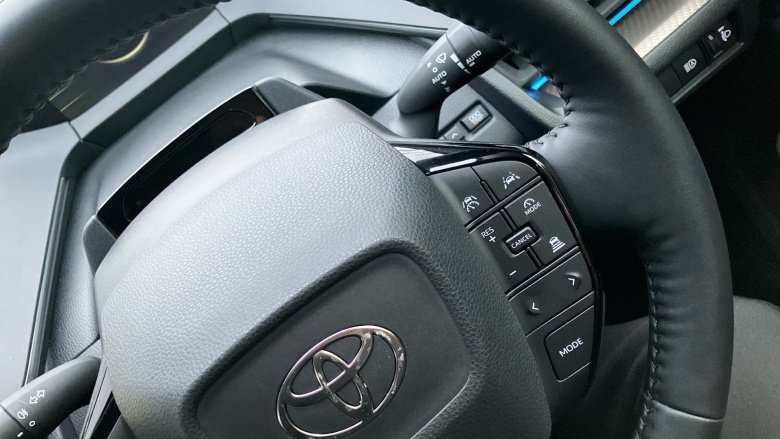 Toyota Prius 2.0 PHEV Design 5dr CVT Hatchback